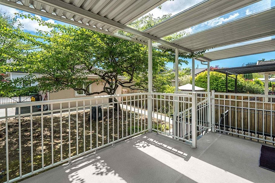 2304 Garden Drive Vancouver, BC - 35