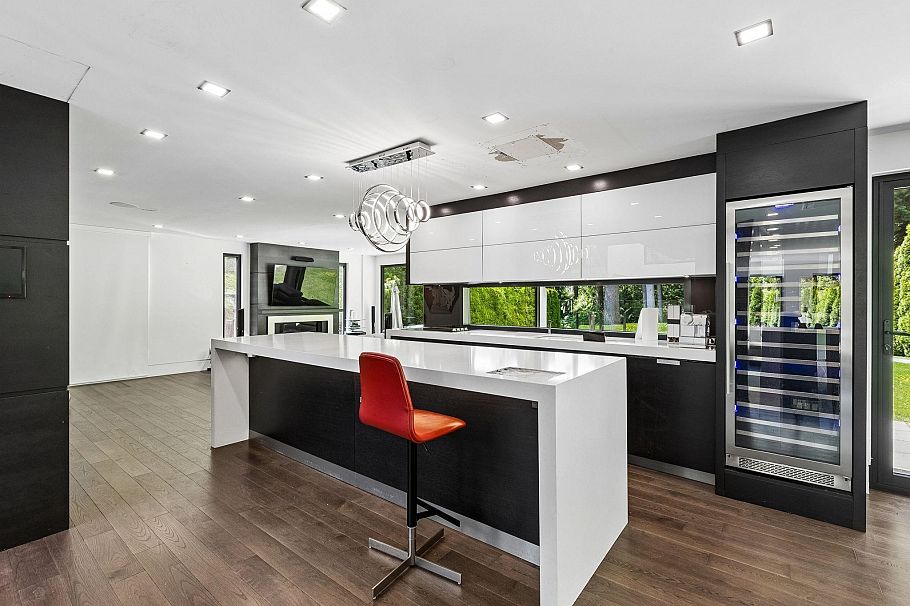 4577 Capilano Road North Vancouver, BC - 12