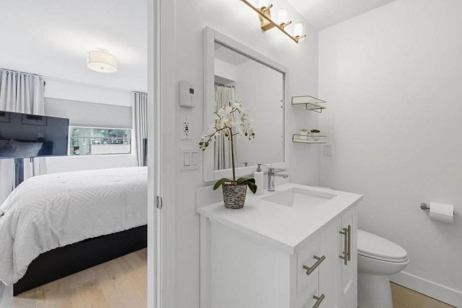 10 2118 Eastern Avenue North Vancouver, BC - 21