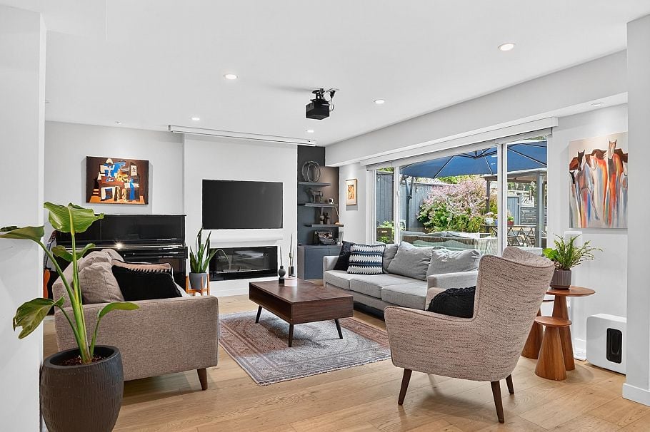 514 W 28th Street North Vancouver, BC - 4
