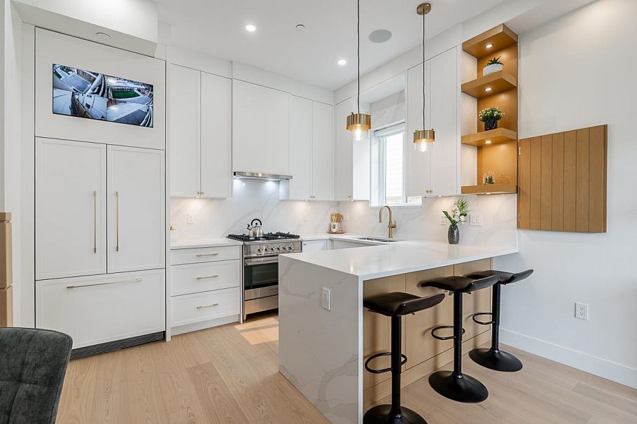 1 5304 Elgin Street Vancouver, BC - 9