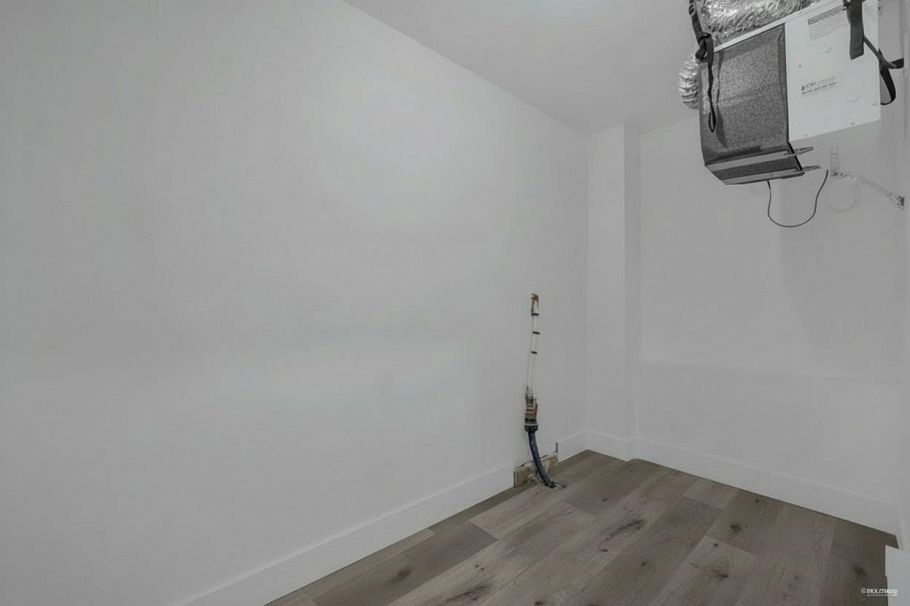 5140 Slocan Street Vancouver, BC - 27