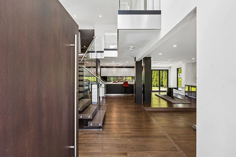 4577 Capilano Road North Vancouver, BC - 3