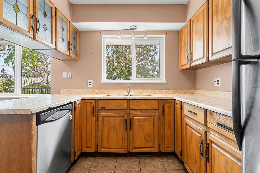 753 E 9th Street North Vancouver, BC - 14