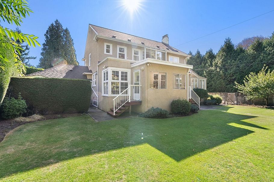 1537 W 40th Avenue Vancouver, BC - 5