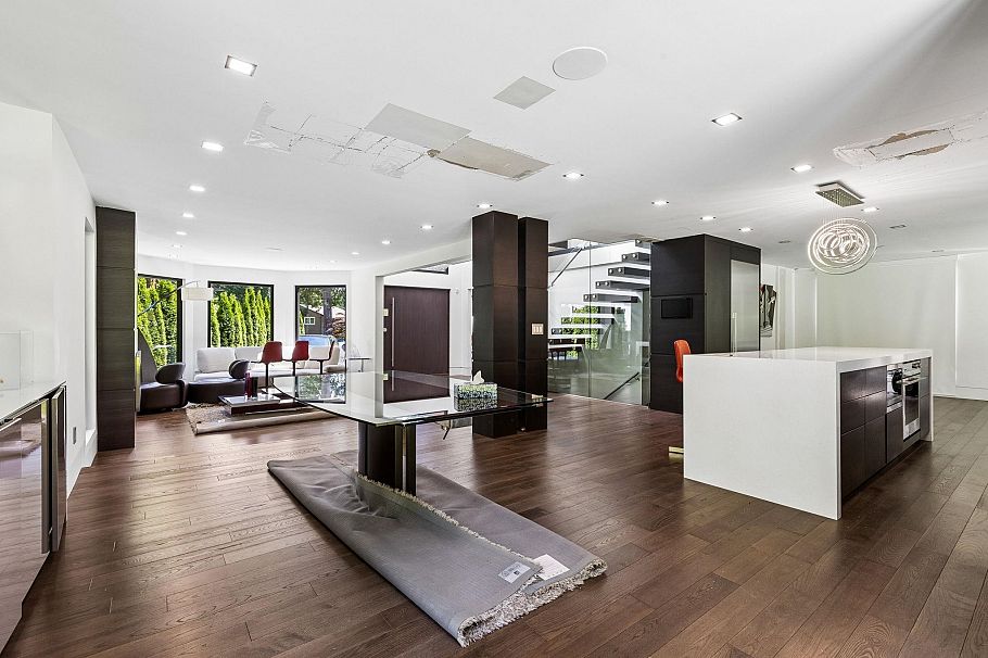 4577 Capilano Road North Vancouver, BC - 10