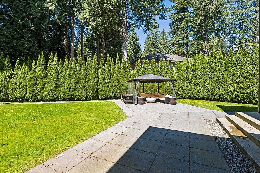 4577 Capilano Road North Vancouver, BC - 37