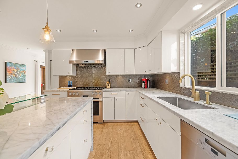 5522 Deerhorn Lane North Vancouver, BC - 12