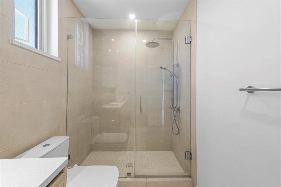 4110 Columbia Street Vancouver, BC - 22