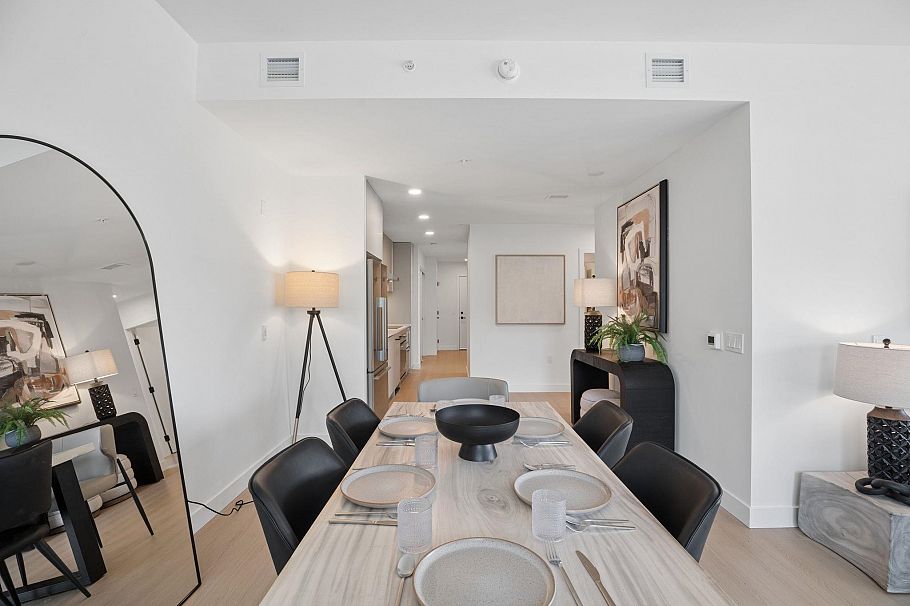 321 422 E 3rd Street North Vancouver, BC - 8