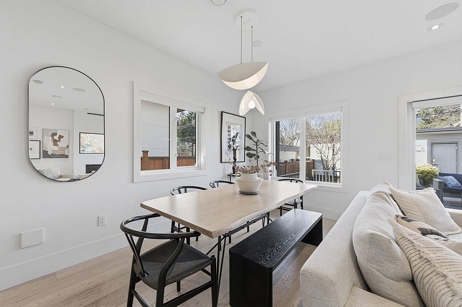 212 E 18th Street North Vancouver, BC - 10