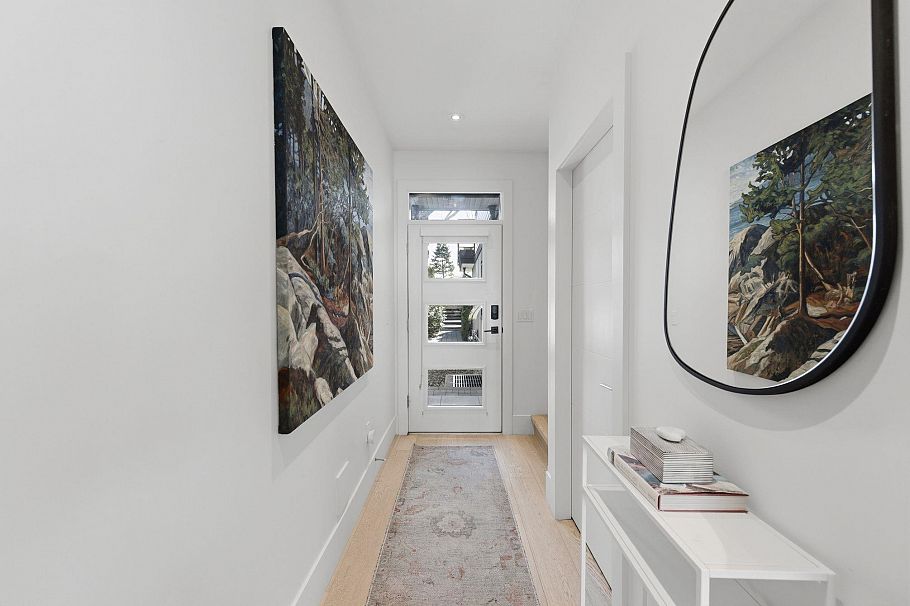 212 E 18th Street North Vancouver, BC - 5