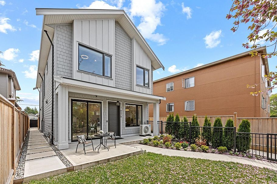 1 8578 Cartier Street Vancouver, BC - 29