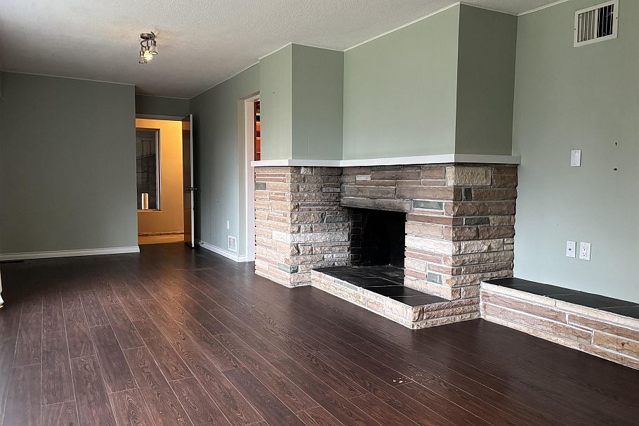 981 Friar Crescent North Vancouver, BC - 15