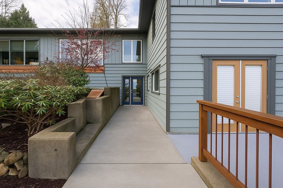 873 Baycrest Drive North Vancouver, BC - 4