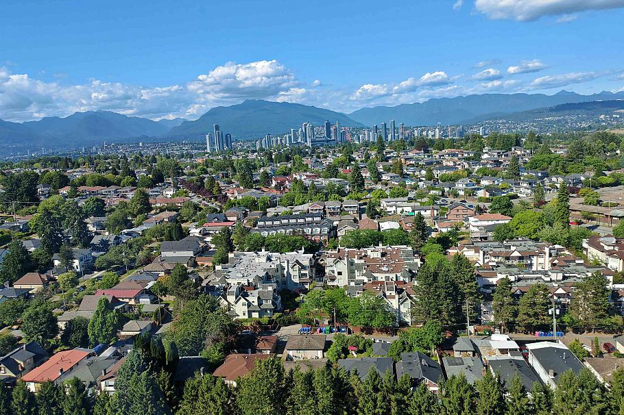 2509 5380 Oben Street Vancouver, BC - 1