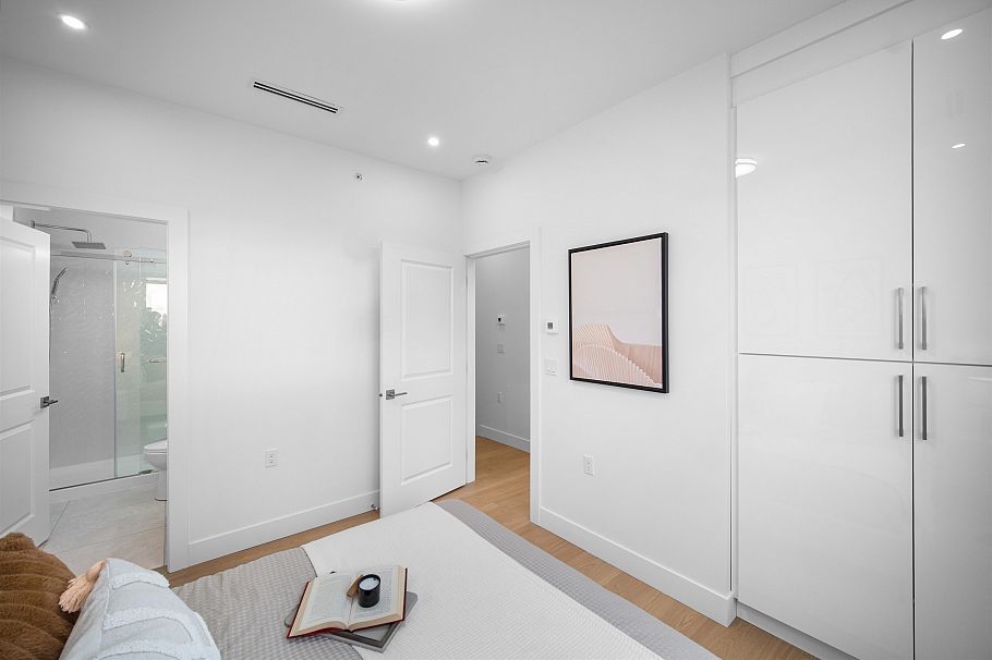 2172 E 46th Avenue Vancouver, BC - 14