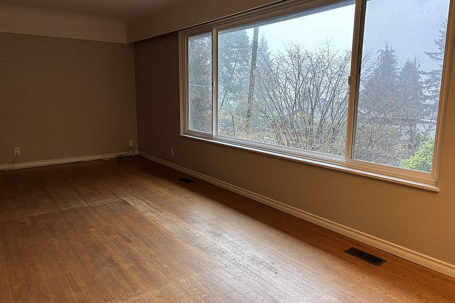 981 Friar Crescent North Vancouver, BC - 18