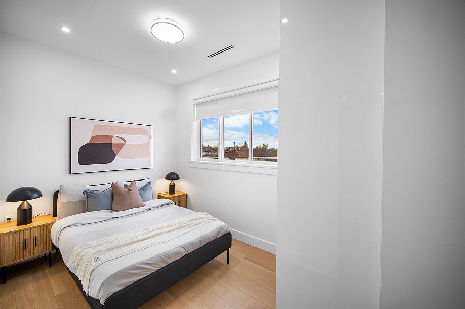 2172 E 46th Avenue Vancouver, BC - 11