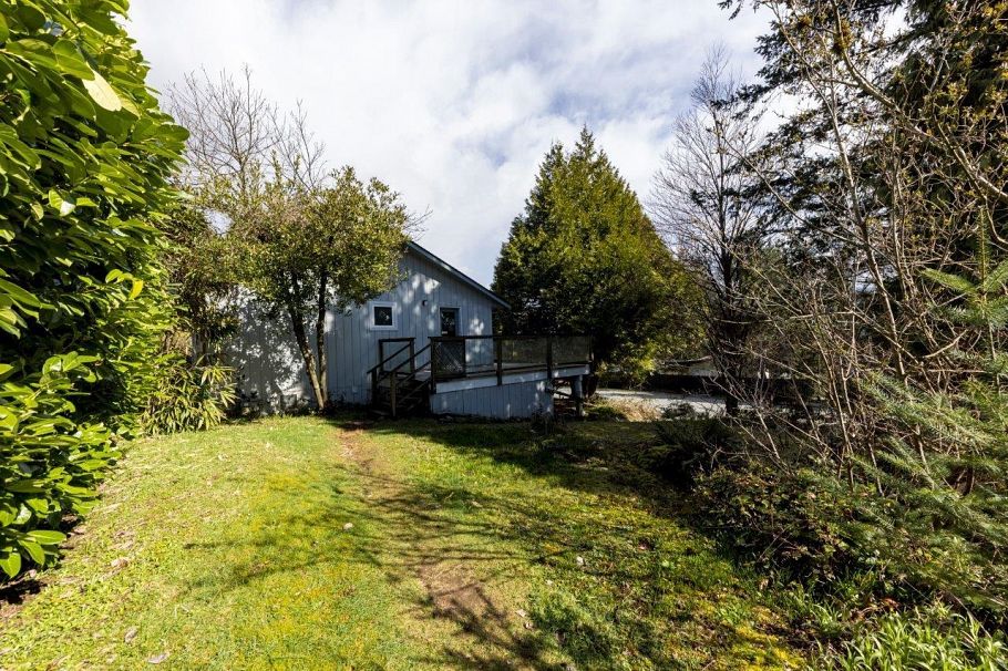 981 Friar Crescent North Vancouver, BC - 4