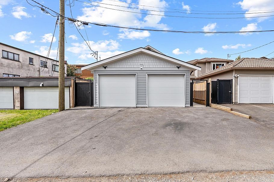 8578 Cartier Street Vancouver, BC - 36