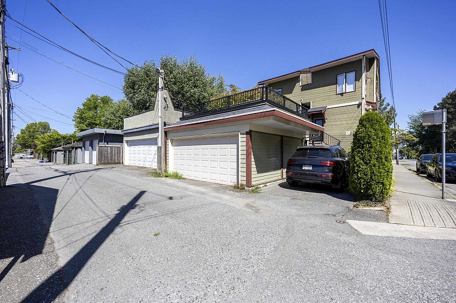 1115 Chestnut Street Vancouver, BC - 35