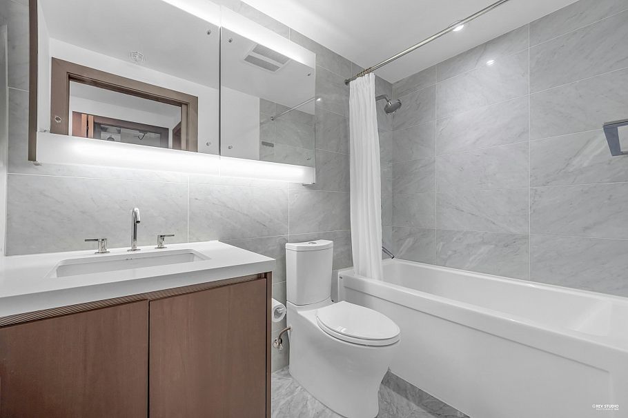 1020 68 Smithe Street Vancouver, BC - 18