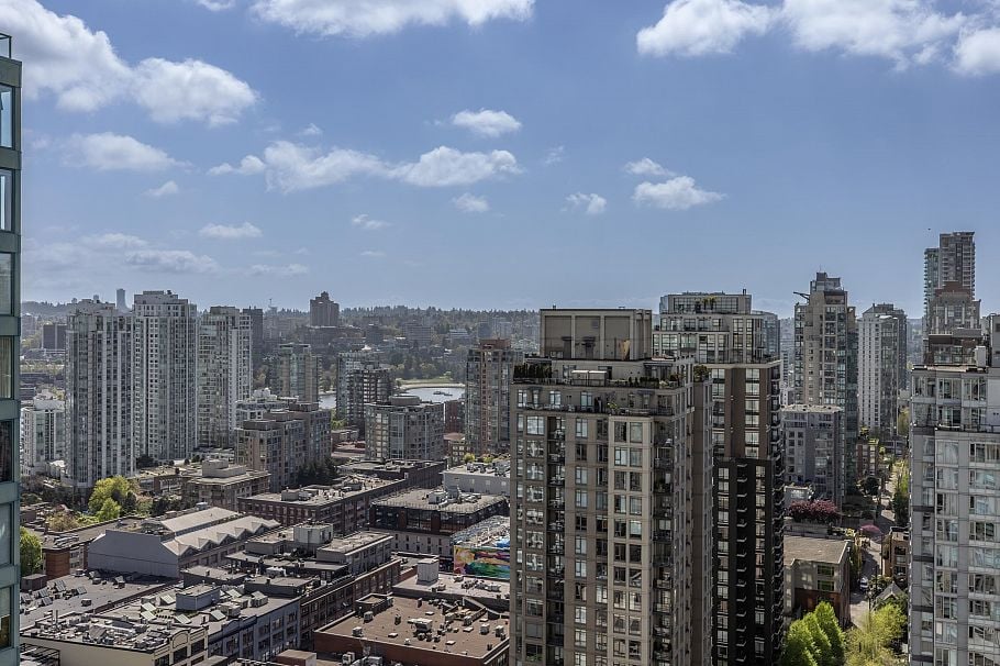2505 928 Richards Street Vancouver, BC - 25