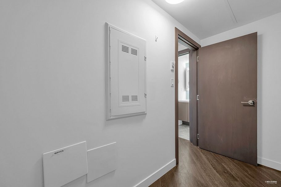 1020 68 Smithe Street Vancouver, BC - 17