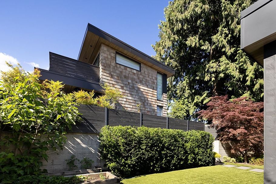 452 E 4th Street North Vancouver, BC - 24