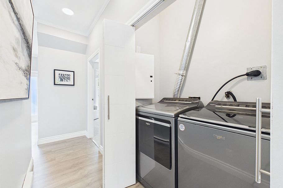 1115 Chestnut Street Vancouver, BC - 36