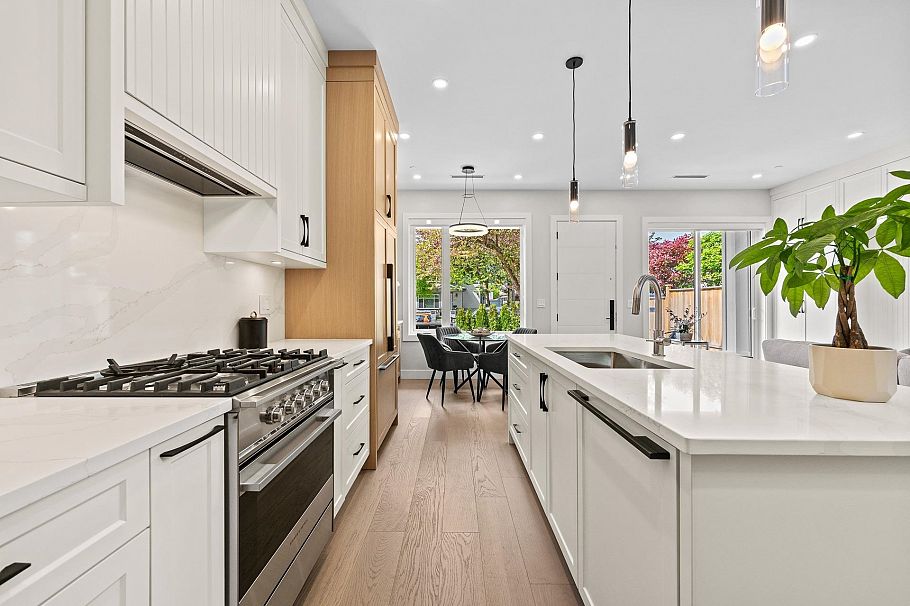 1 8578 Cartier Street Vancouver, BC - 14