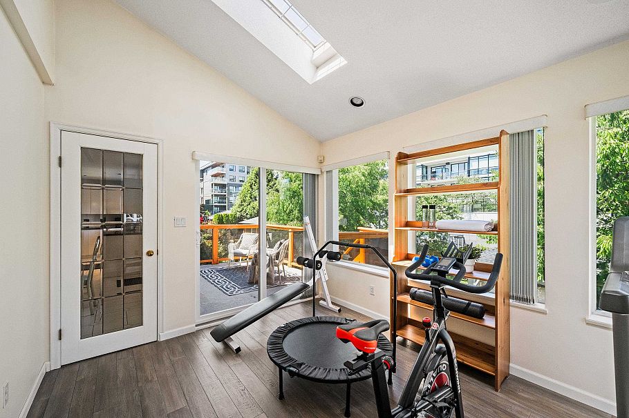 455 W 26th Avenue Vancouver, BC - 14