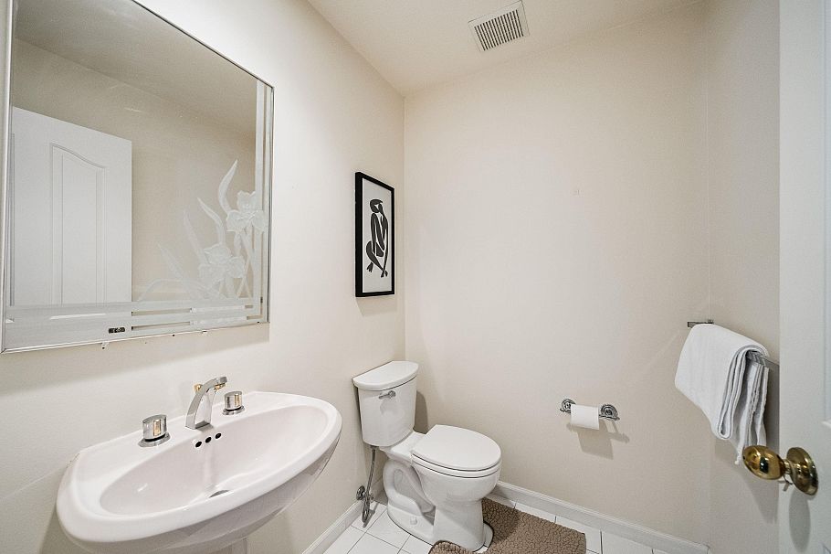 455 W 26th Avenue Vancouver, BC - 16