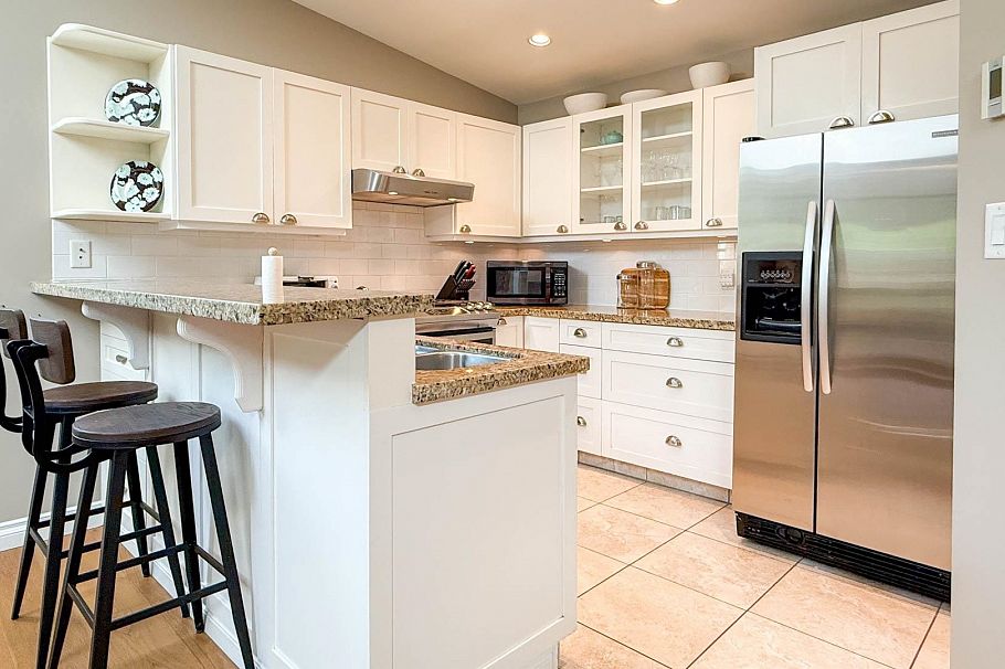 ADDRESS WITHHELD, North Vancouver BC V7P 2J7 North Vancouver, BC - 11