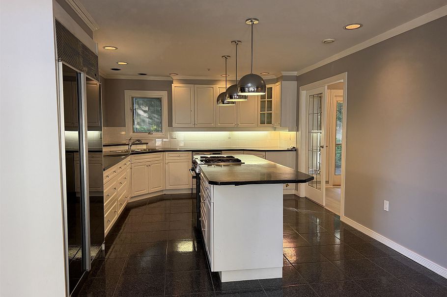 8575 CAPTAINS COVE, Vancouver BC V6P 6S1 Vancouver, BC - 2