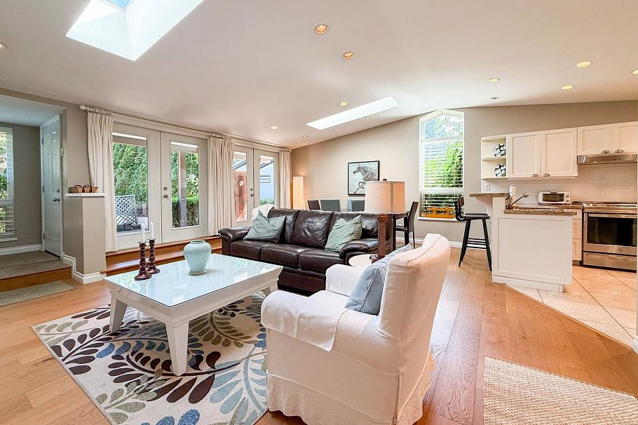 ADDRESS WITHHELD, North Vancouver BC V7P 2J7 North Vancouver, BC - 7