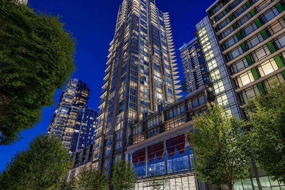 PH02 1283 Howe Street Vancouver, BC - 1