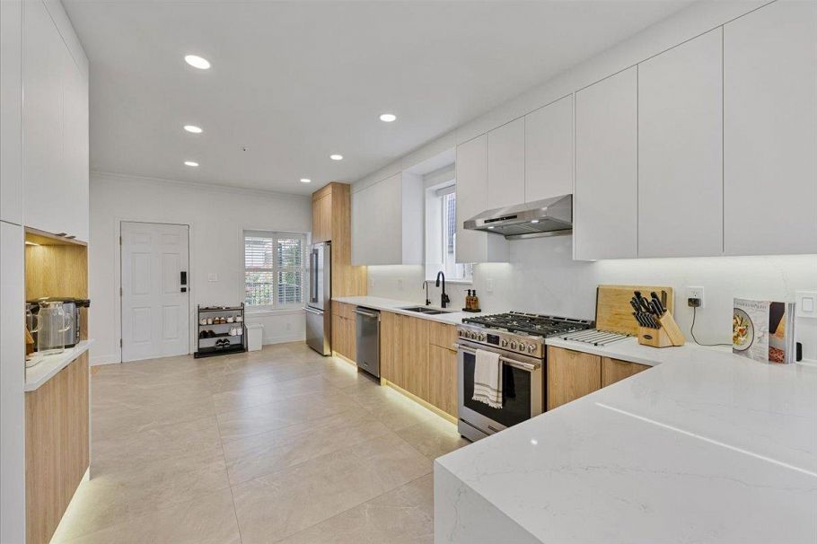 817 W 60th Avenue Vancouver, BC - 14