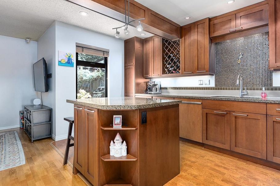 7360 Toba Place Vancouver, BC - 5