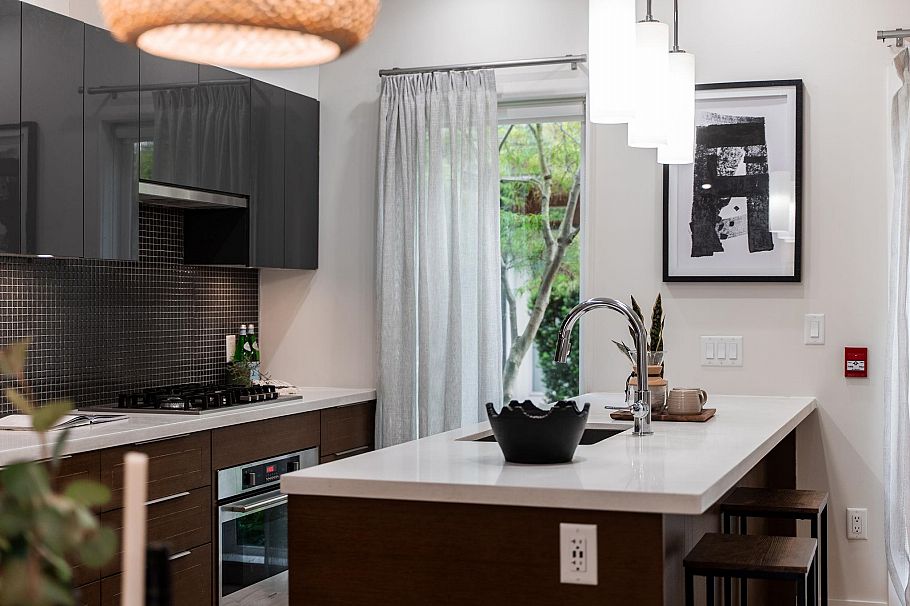 637 Victoria Drive Vancouver, BC - 8