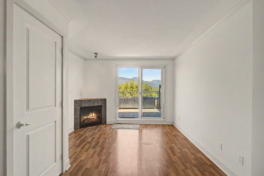 PH18 2265 E Hastings Street Vancouver, BC - 3
