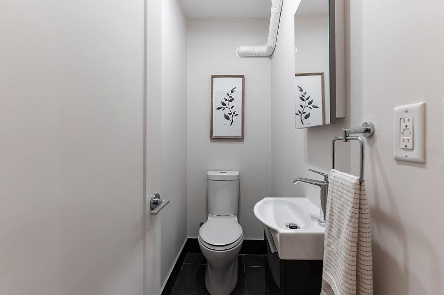 637 Victoria Drive Vancouver, BC - 16