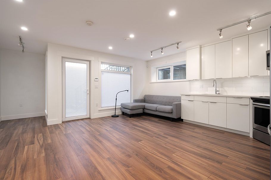 812 E 6th Street North Vancouver, BC - 20