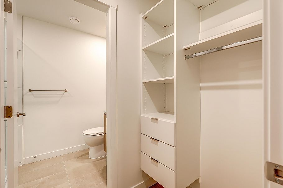 206 3594 Malsum Drive North Vancouver, BC - 19