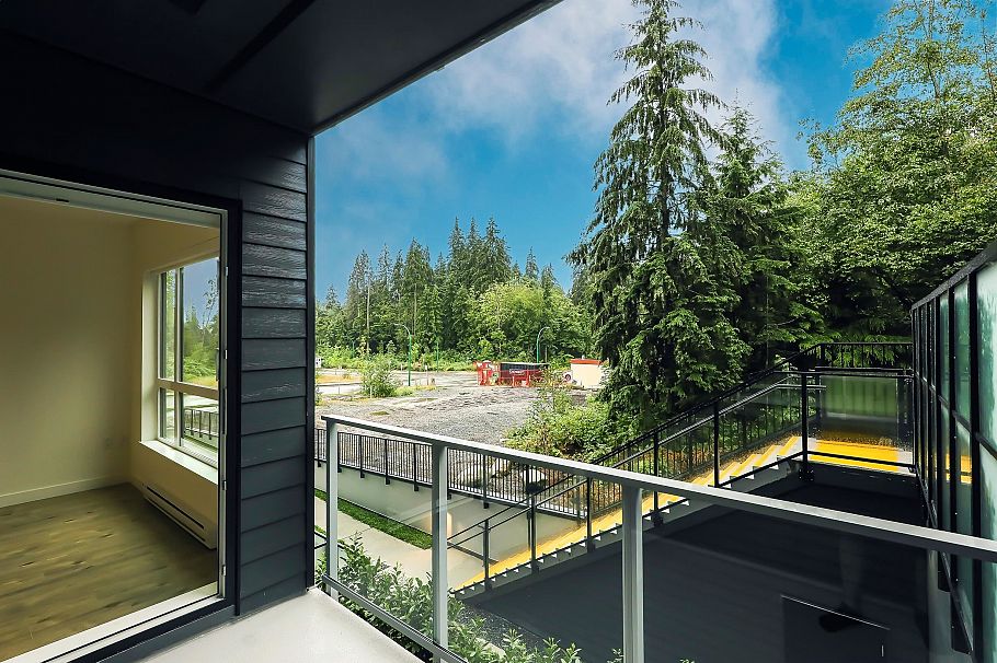 206 3594 Malsum Drive North Vancouver, BC - 24