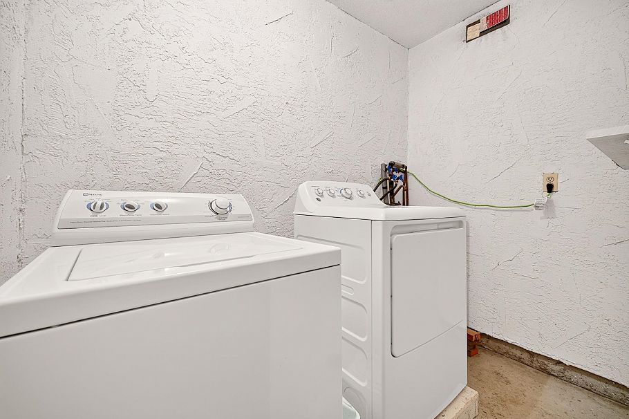 2463 Galt Street Vancouver, BC - 28