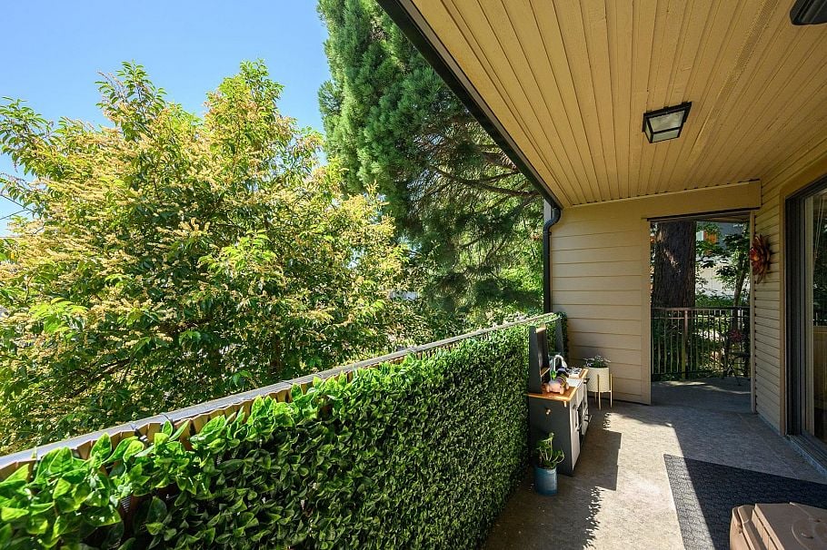 316 1385 Draycott Road North Vancouver, BC - 14