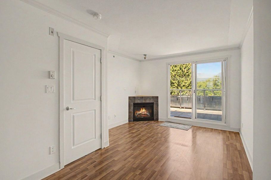 PH18 2265 E Hastings Street Vancouver, BC - 4