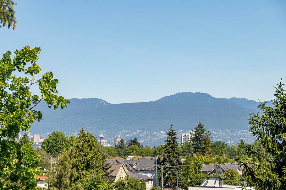 1 1450 E 30th Avenue Vancouver, BC - 32
